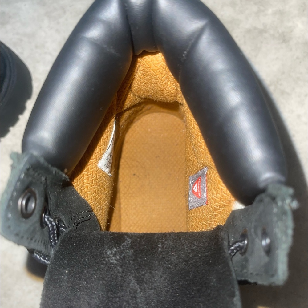 used timberland boots - Picture 7 of 9